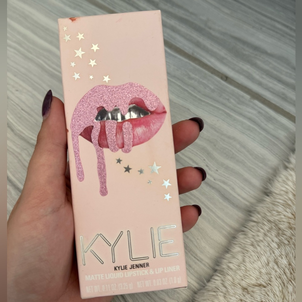 Lip Kit Kylie cosmetics TWENTY lipstick and liner barely used